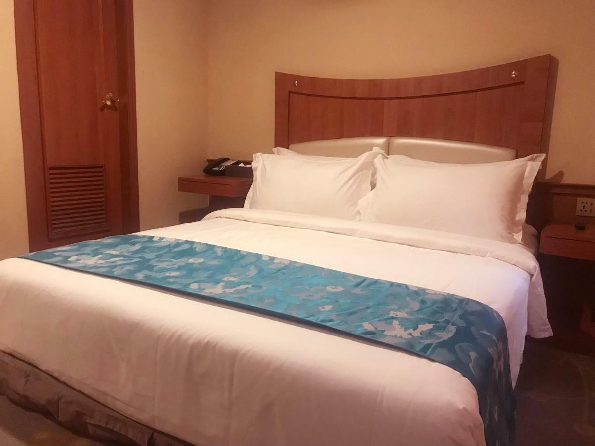 Jwm Hotel And Casino Сиануквиль Экстерьер фото